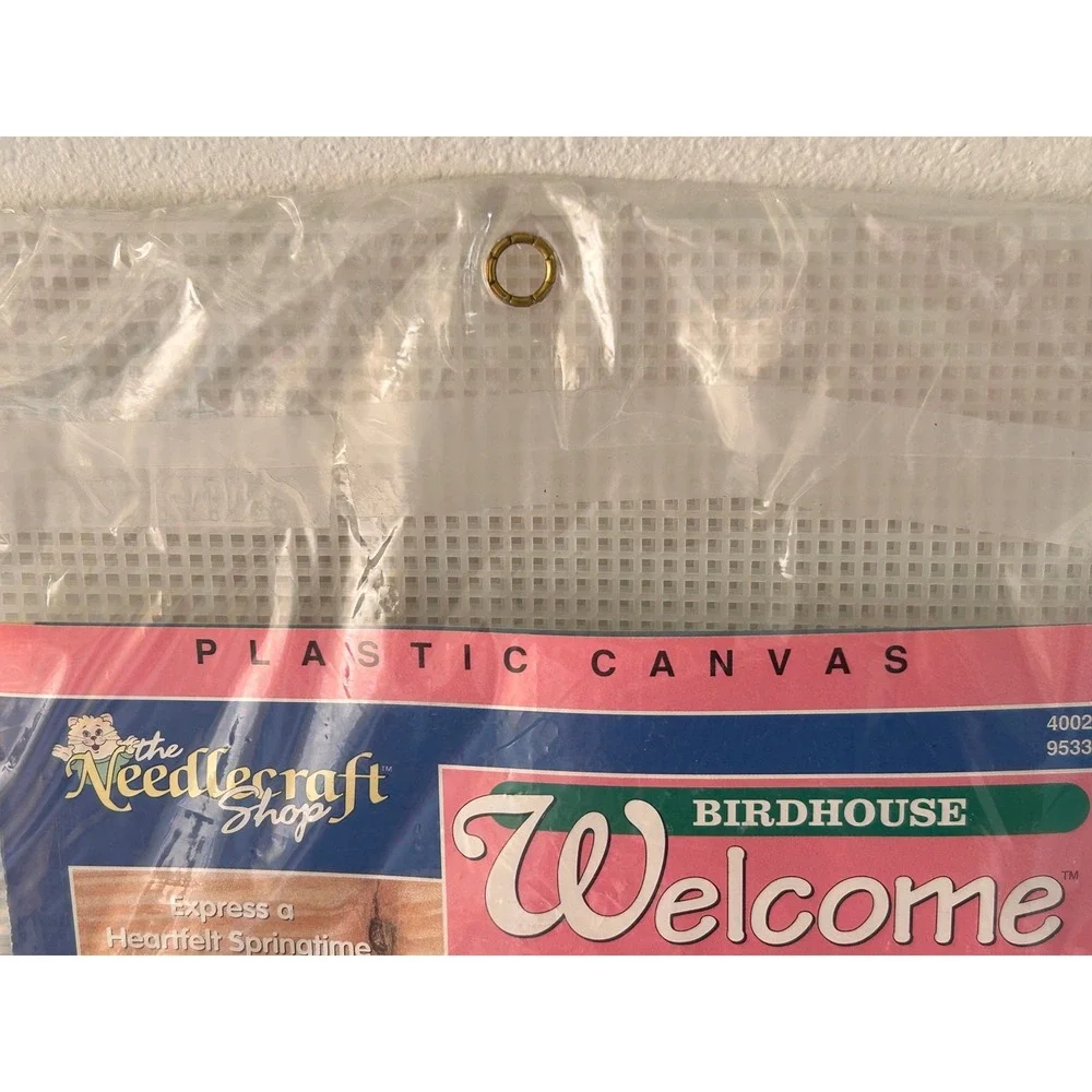 Needlecraft Shop Birdhouse Welcome Plastic Canvas Kit 7-Count Robin Petrina READ